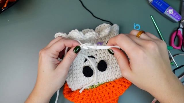 Easy Crochet Project! Witch Ghost Crochet Tutorial *Boo-tiful* смотреть онлайн