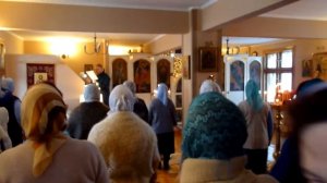 Благослови душе моя Господа...- поёт церковный хор.
