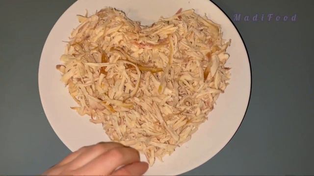 Ну очень вкусный салат . Очень простой и быстрый рецепт. смотреть онлайн