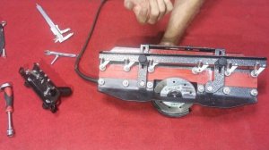 Приспособление для запила узких полосок на заусовщике