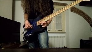 Metallica - Cliff Burton bass solo live at The Metro - 1983 (Bass cover)