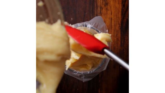 Easy Cream Puffs With Pastry Cream Recipe! смотреть онлайн