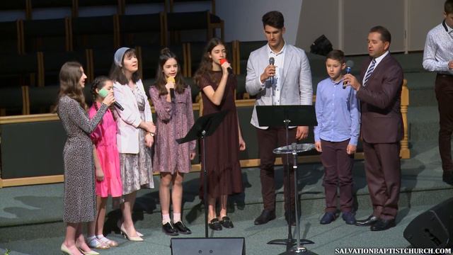 Пение «Я один из тех…» ─ семья Кухарь смотреть онлайн