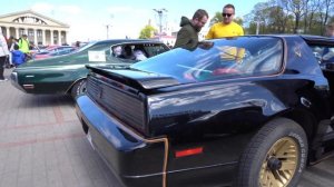 Ретро Минск 2023 Pontiac 350 звук двигателя. Фестиваль в Минске. Октябрьская площадь в Минске обзор