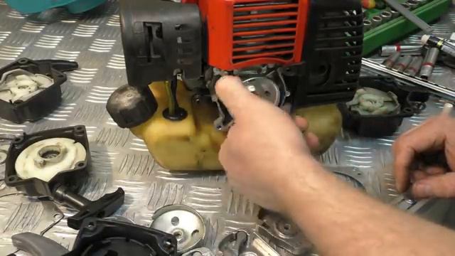 Как подобрать пусковое к бензокосе Есть три разных варианта на косы 33куб. 43куб. 52куб. смотреть онлайн