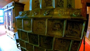 Королевский замок во Франции, средневековая крепость на горе. Жизнь и путешествия в Европе: Германи