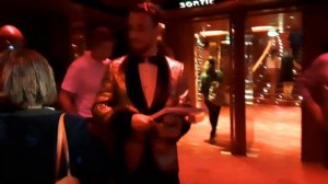 Кабаре Crazy ??? Horse. За кулисами шоу, театр и гримёрки танцовщиц/Cabaret Le Crazy Horse de Paris