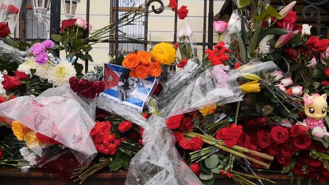 И снова очередь - к Фиделю! смотреть онлайн