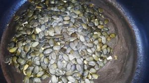 Карамелизированные тыквенные семечки.Сладкие тыквенные семечки с корицей.