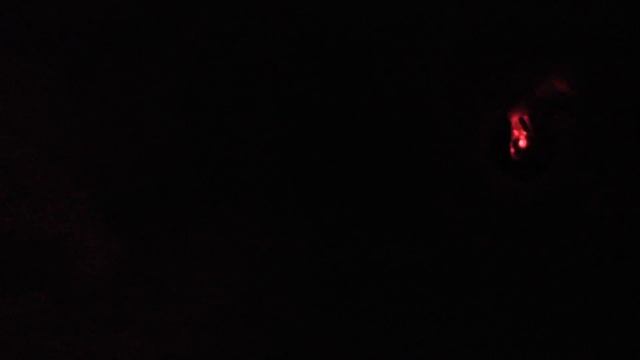 Маленький налобный фонарь Nitecore NU05, сравнение с Fenix HL05 смотреть онлайн