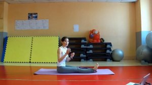 Пашчимотанасана (вытяжение задней части тела). Корректность выполнения.