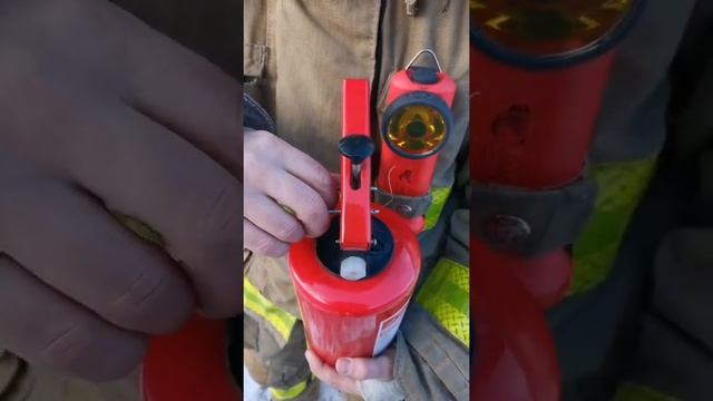 Видеоинструкция по использованию огнетушителя