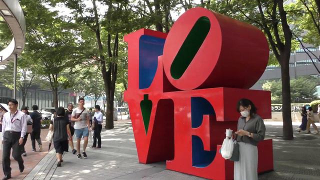 This stands out, LOVE, Robert Indiana смотреть онлайн