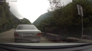 В Абхазию на машине из Питера. Негатив!!! Не советую!!!