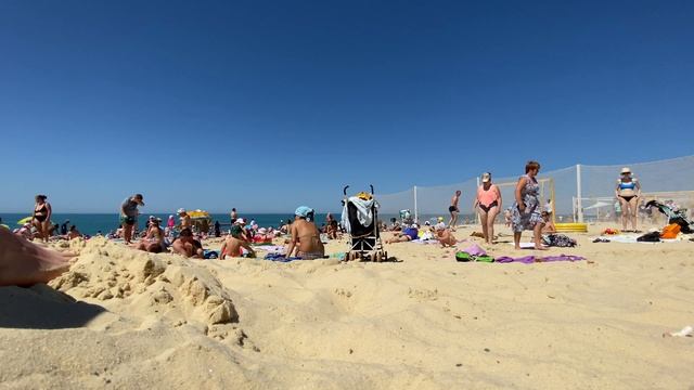 Адлер. Песочный пляж  ?? Sandy beach in Adler