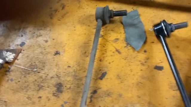 Как поменять стойки стабилизатора на камри40 #видео #топчик #ремонтавто #автосервис #заменастоек
