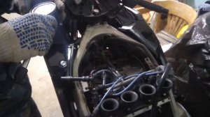 Ищем компрессию на Kawasaki ZZR 400