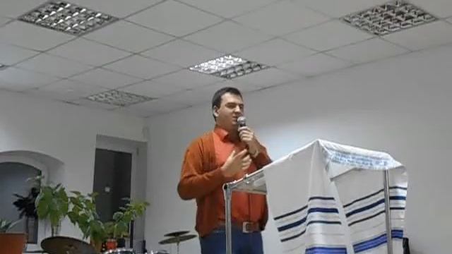 Человек посажен Богом в центре вселенной смотреть онлайн