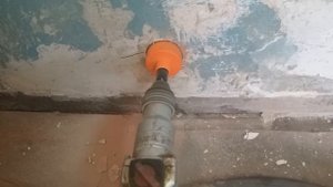 Алмазная коронка в работе