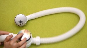 ЗАЧЕМ!!?? Ревизия на ванне. Правильный сифон