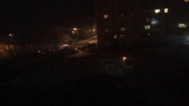 Горит кабель на крыше такси Метро Саратов смотреть онлайн