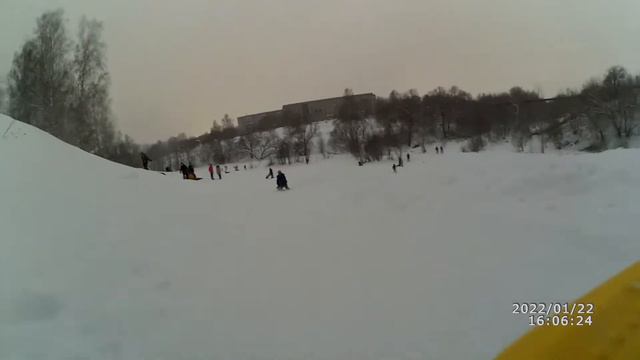 Зима, горка, снегокат смотреть онлайн