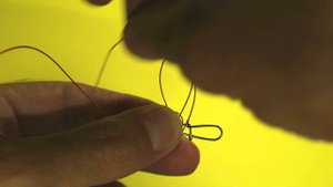 Как привязать застежку с петлей Baja knot? Узел вы не знаете, но он пригодится в разных ситуациях.