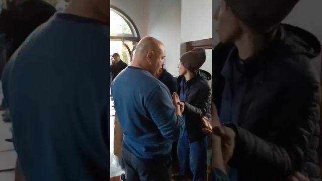 Окраина. Попытка захвата храма Рождества Христова сторонниками ПЦУ