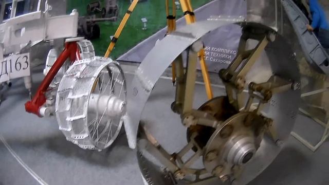 Колёса Лунохода смотреть онлайн