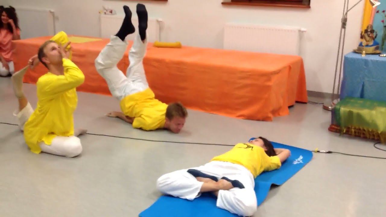 Шоу Талантов на курсах учителей Шивананда йоги