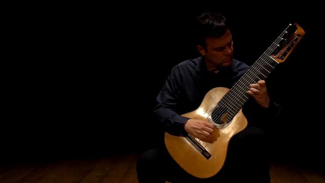Bach - Sonata BWV 1001 – Presto - 11 string guitar