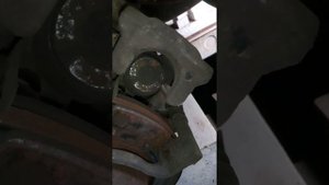 Замена задних тормозных колодок на Форд s-max (1 часть)