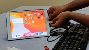 How to connect keyboard mouse to ipad 8th generation Connect pendrive keyboard mouse to ipad iphone