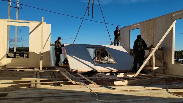 Монтаж дома из деревянных клееных панелей CLT от АРХТЕХНОПЛЮС