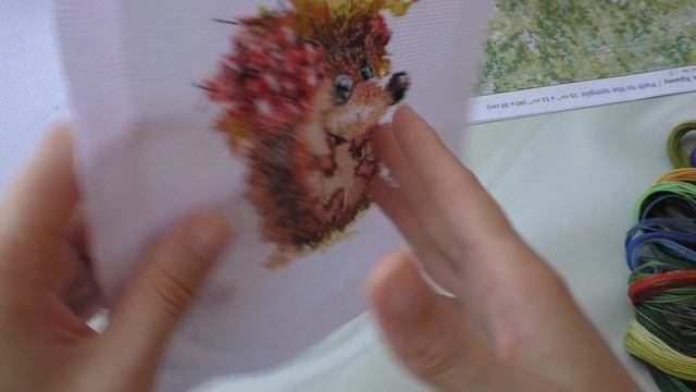 Пора вязать шапки. Кожаные бирки для шапок. Мой уголок для вышивки с новым станком. смотреть онлайн