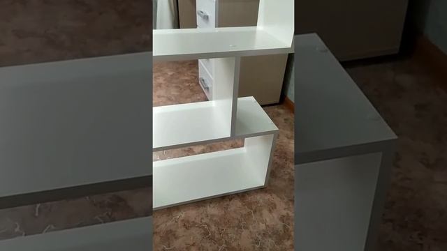 Как повесить стеллаж на стену