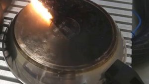 Очистка ЖИРА !! со сковороды ?с помощью лазера // RR Performance Laser | Лазерная очистка металла