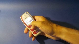 Nokia 2300: Красиво, но...