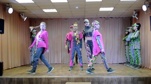 Коллекция "Милитари" театр моды "Тандем"
