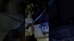 Какой то посторонний треск в двигателе.