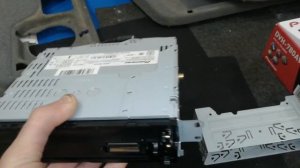DAEWOO MATIZ Установка нештатной магнитолы при помощи штатного контейнера арт 96254552