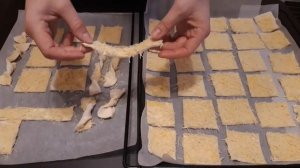 Корзиночки из слоёного теста. хрустящие корзинки с сыром. тарталетки с икрой.