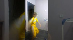 Танцую под песню кружит голову .