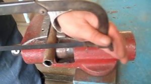 Резка пластин и труб ножовкой по металлу
