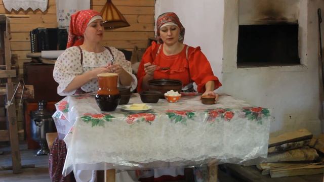 Белозерский музей онлайн / Мастер-класс "Каша ссыпчина" на Кузьминки смотреть онлайн