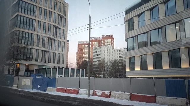 От улицы Люсиновская до аэропорта Внуково на автобусе