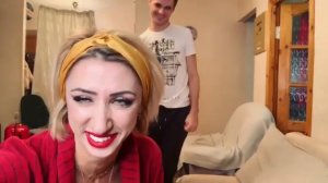 Всех с 14 февраля! С праздником меня и мою руку! Мы счастливы вместе, что бы там