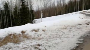 На тот большак,на перекресток не надо больше мне уже спешить.Жить без любви быть может просто/26.02