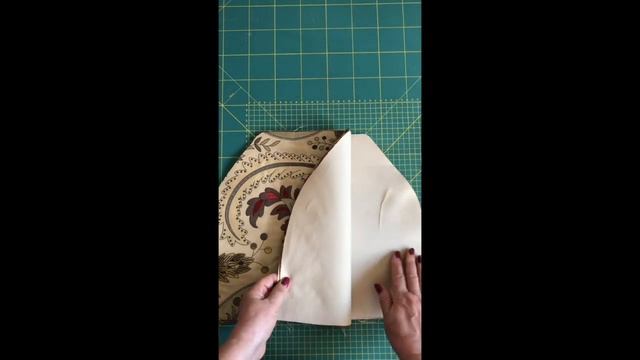 Сумочка с фермуаром в технике синель