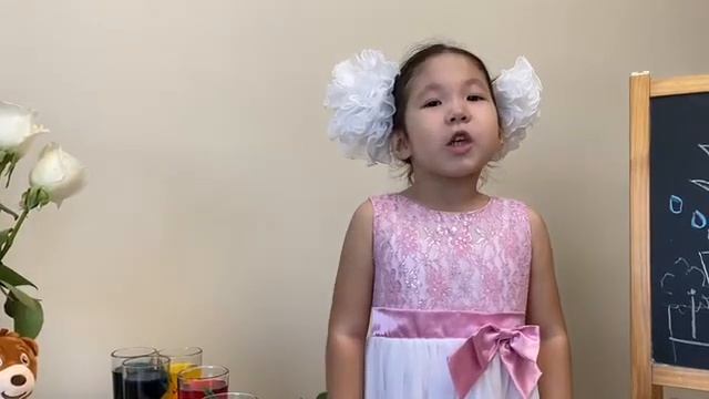 Окрашиваем розы! Радужные и синие розы дома - легко! смотреть онлайн